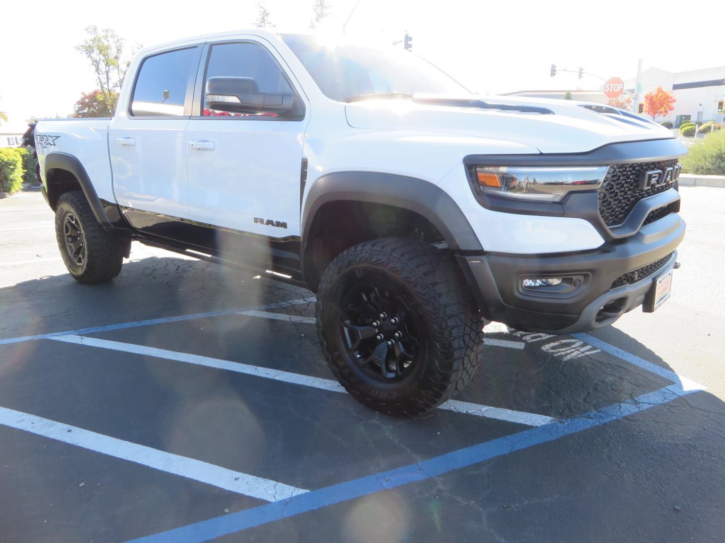 2022 White RAM 1500 (1C6SRFU92NN) , located at 2630 Grass Valley Highway, Auburn, CA, 95603, (530) 508-5100, 38.937893, -121.095482 - SUPER CLEAN TRX LOADED WITH EVERY OPTION - Photo#2